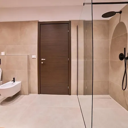 Doretta's House - Luxury * نولي